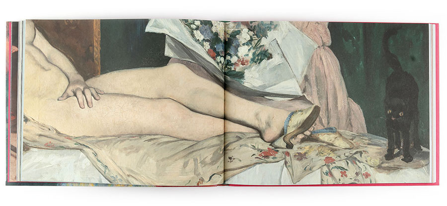 Livre ouvert sur une double page illustrée d'un détail de l'Olympia de Manet